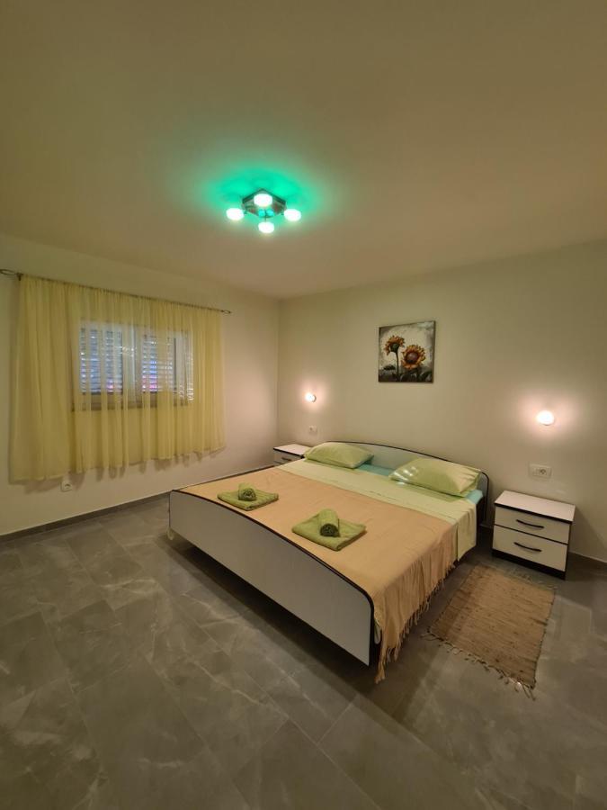 Apartments Kresan Sukosan Ngoại thất bức ảnh