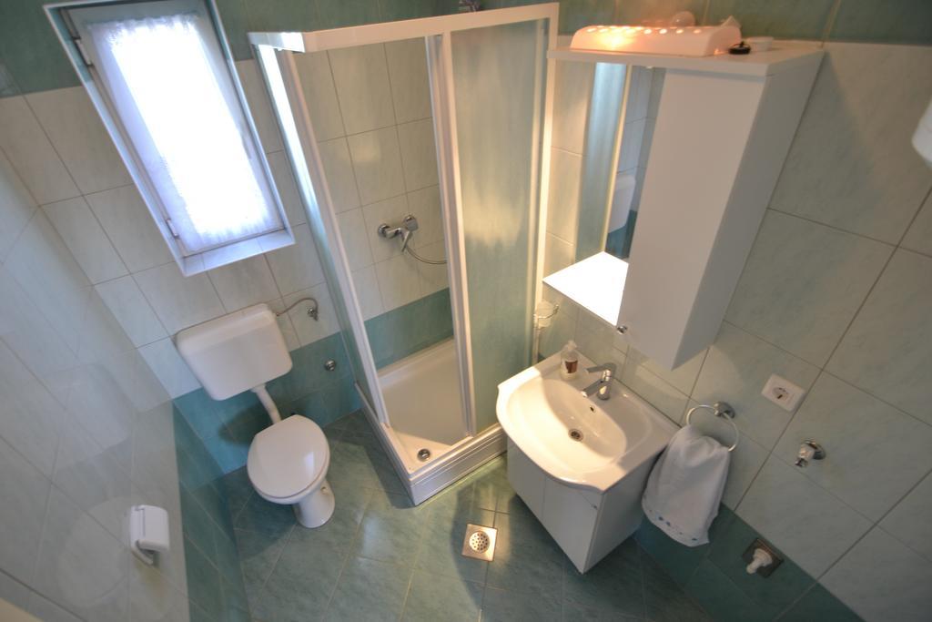 Apartments Kresan Sukosan Ngoại thất bức ảnh
